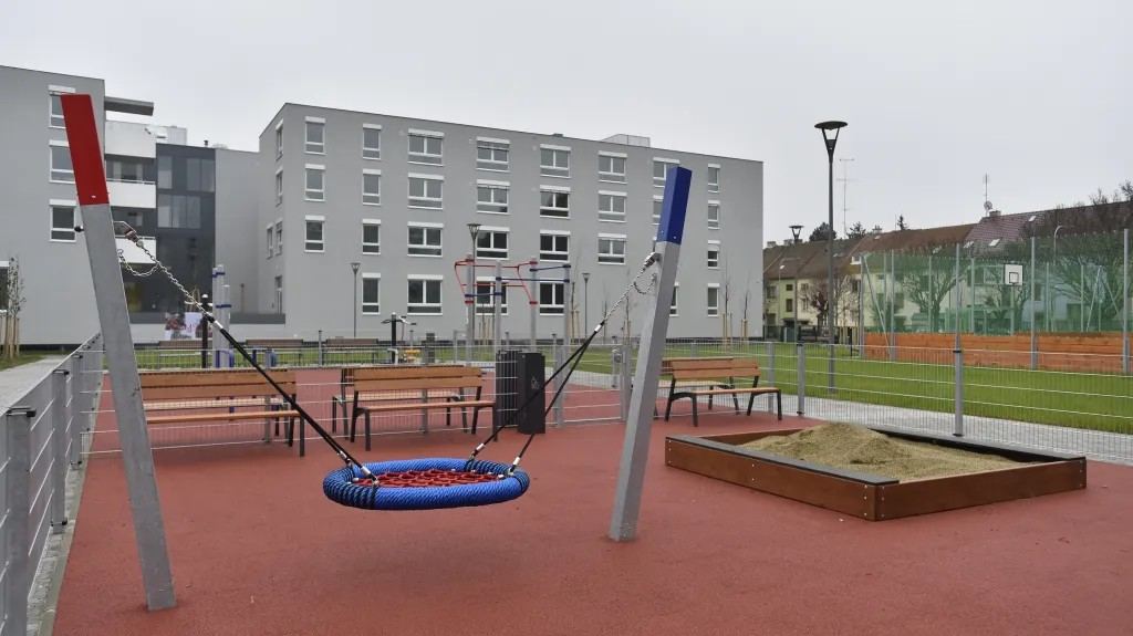 Schaukel auf dem Spielplatz